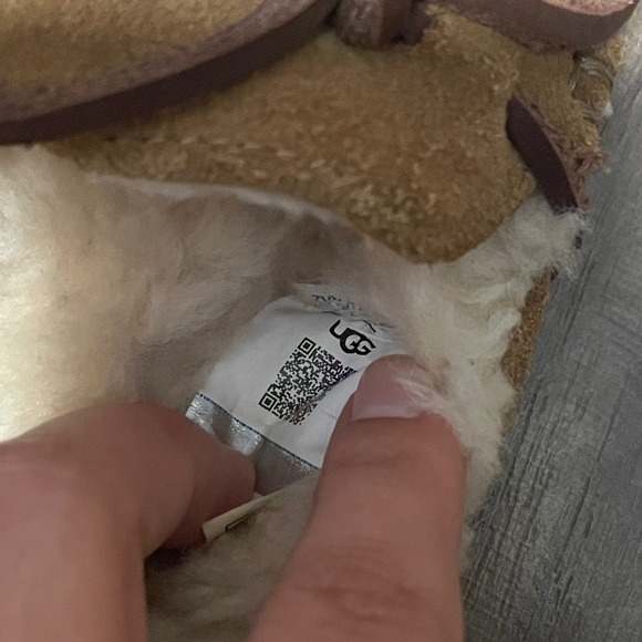 UGG Australia Dakota Womens Sz 7 Chestnut Suede Sheepskin Mocassin Slippers Cozy - Picture 13 of 15